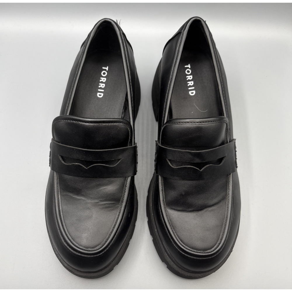 Torrid Chunky Lug Sole Penny Loafers Size 10 WW Wide Black Faux Leather Academia - Picture 2 of 10